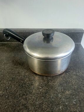 Revere Ware 2quart Pot With Lid
